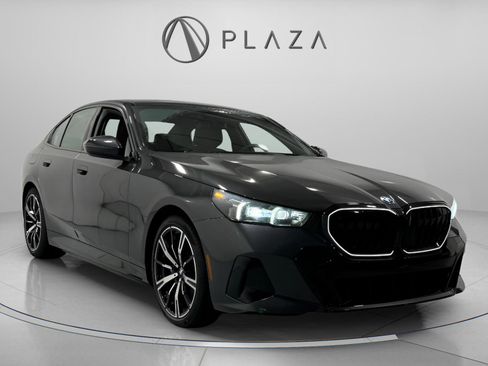 New 2026 BMW 550e xDrive image 7