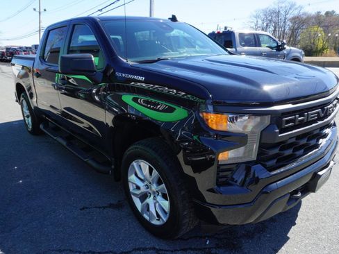 Used 2022 Chevrolet Silverado 1500 Custom AWD/4WD image 3