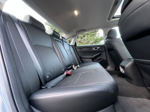 Used 2022 Honda Civic Touring image 14