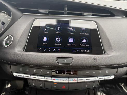 Used 2019 Cadillac XT4 Premium Luxury AWD/4WD image 16