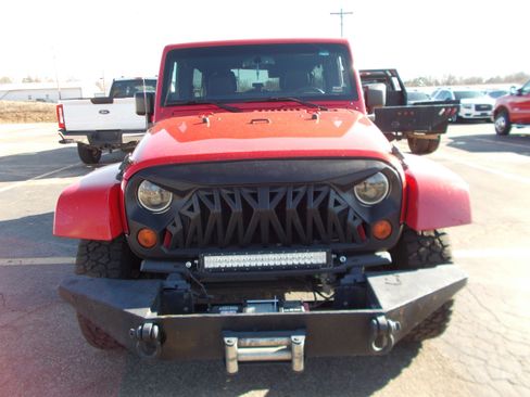 Used 2013 Jeep Wrangler Unlimited Sahara w/ Mopar Chrome Edition Group image 9