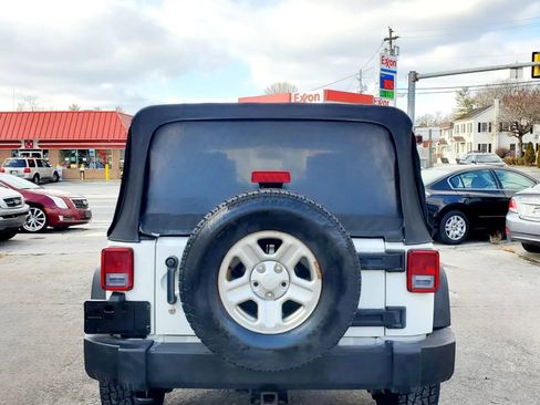 Used 2010 Jeep Wrangler Unlimited Sport w/ Trailer Tow Group AWD/4WD image 6