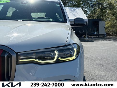 Used 2020 BMW X7 M50i w/ Executive Package image 9