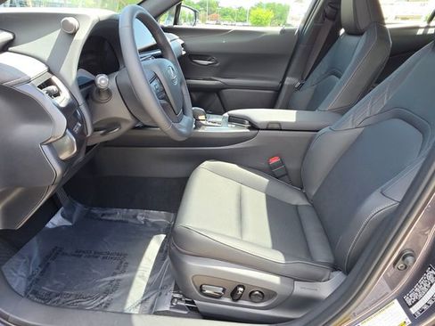 New 2026 Lexus UX 300h FWD image 22