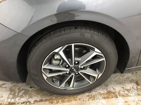 Used 2024 Kia Forte LXS image 4