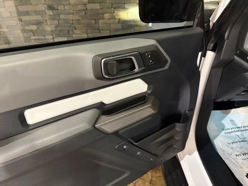 Used 2023 Ford Bronco Black Diamond w/ Sasquatch Package AWD/4WD image 12