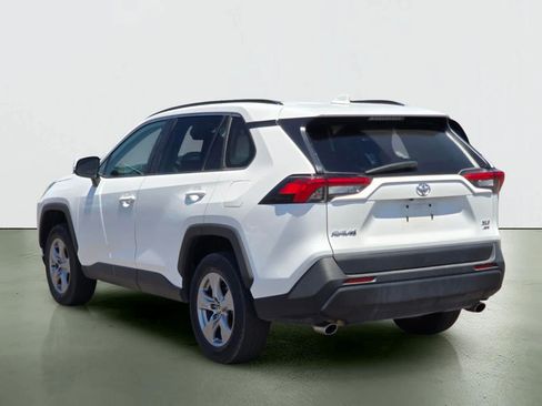 Used 2025 Toyota RAV4 XLE AWD/4WD image 4