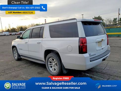 Used 2020 Chevrolet Suburban LT w/ Luxury Package image 3