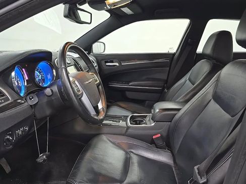 Used 2011 Chrysler 300 Limited RWD image 5