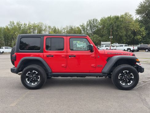 Used 2025 Jeep Wrangler Unlimited Rubicon AWD/4WD image 28