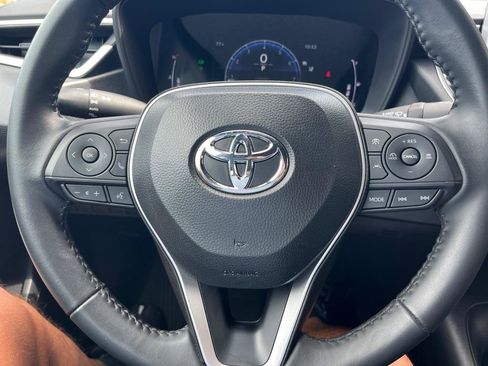 Used 2025 Toyota Corolla SE w/ SE Premium Package FWD image 15