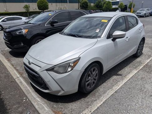 Used 2020 Toyota Yaris LE FWD image 2