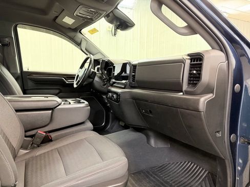 Used 2022 Chevrolet Silverado 1500 LT AWD/4WD image 31