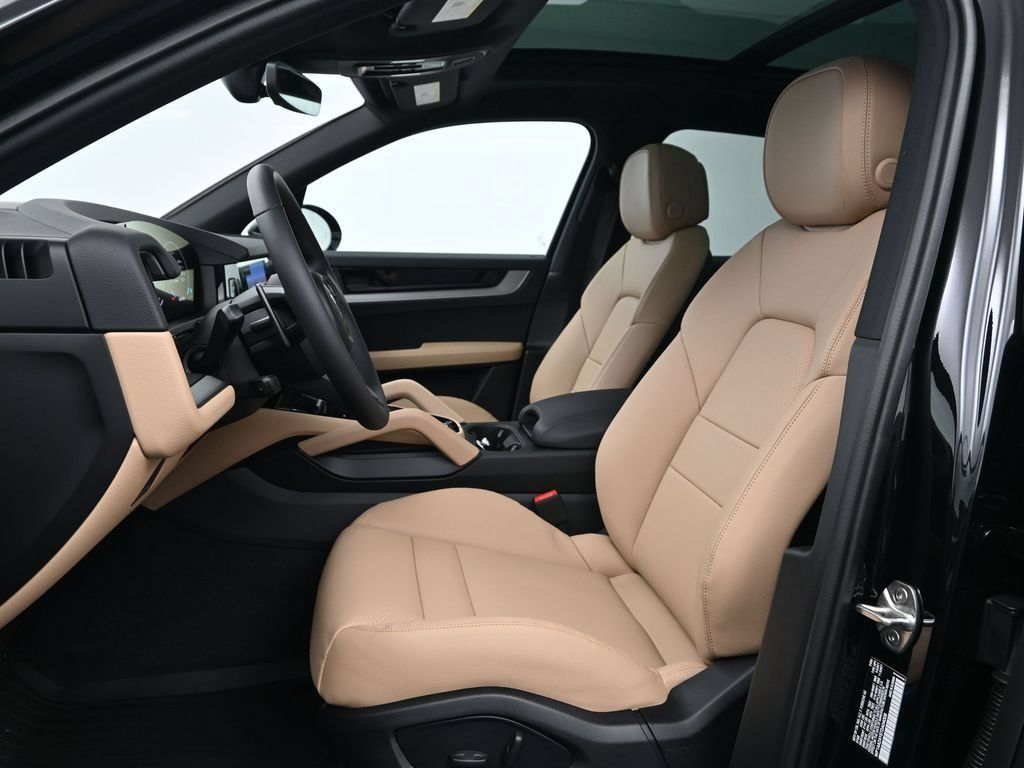 Used 2026 Porsche Cayenne AWD/4WD image 5