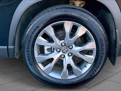 Used 2024 Toyota Grand Highlander Limited image 11