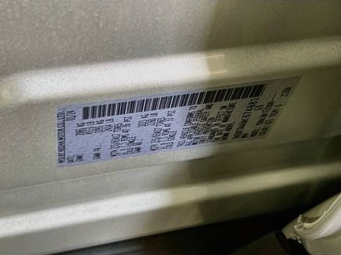 Used 2024 Nissan Rogue S FWD image 31