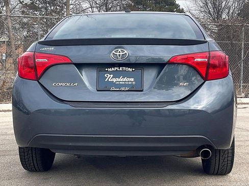 Used 2017 Toyota Corolla SE w/ SE Premium Package image 4