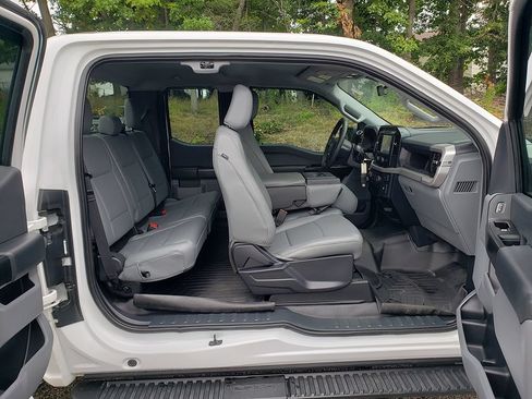 Certified 2022 Ford F150 XL w/ Equipment Group 101A High RWD image 17