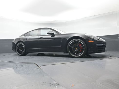 Used 2020 Porsche Panamera GTS image 46