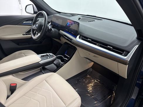 Used 2023 BMW X1 xDrive28i w/ Premium Package image 25