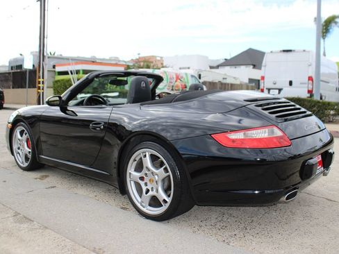 Used 2006 Porsche 911 Carrera RWD image 3