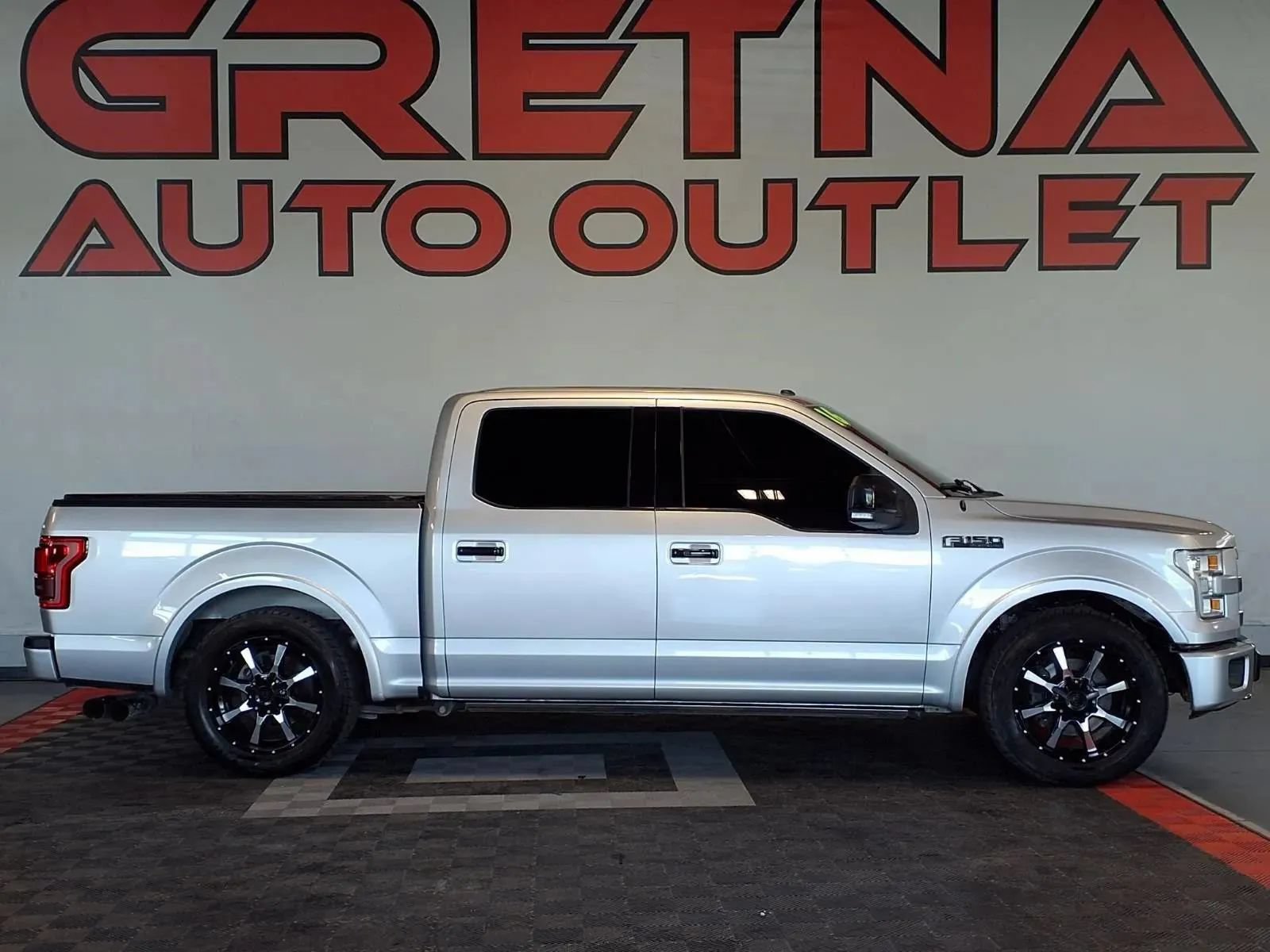 Used 2016 Ford F150 Platinum w/ Trailer Tow Package AWD/4WD image 1