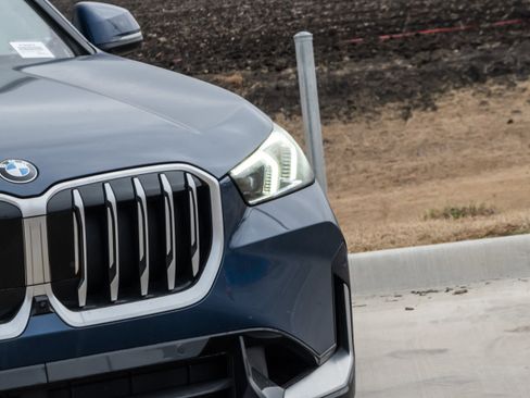 Certified 2025 BMW X1 xDrive28i image 7