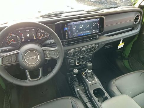 New 2025 Jeep Gladiator Sport image 13