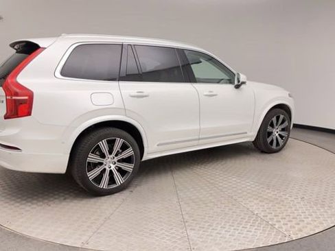 Certified 2024 Volvo XC90 B6 Ultimate image 2