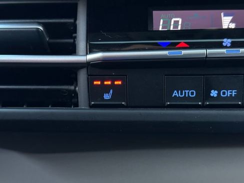 Used 2023 Toyota Sienna XLE image 29