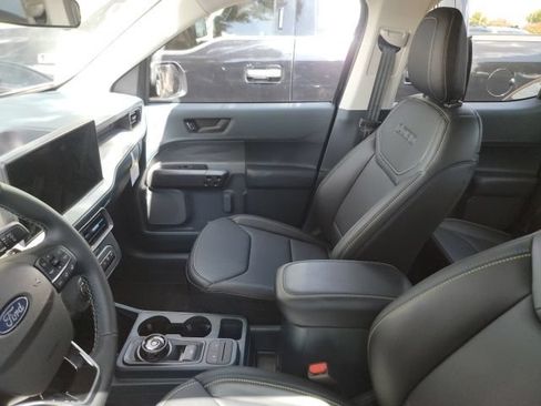 Used 2025 Ford Maverick Lobo AWD/4WD image 13