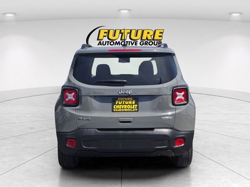 Used 2021 Jeep Renegade Latitude w/ Convenience Group AWD/4WD image 5