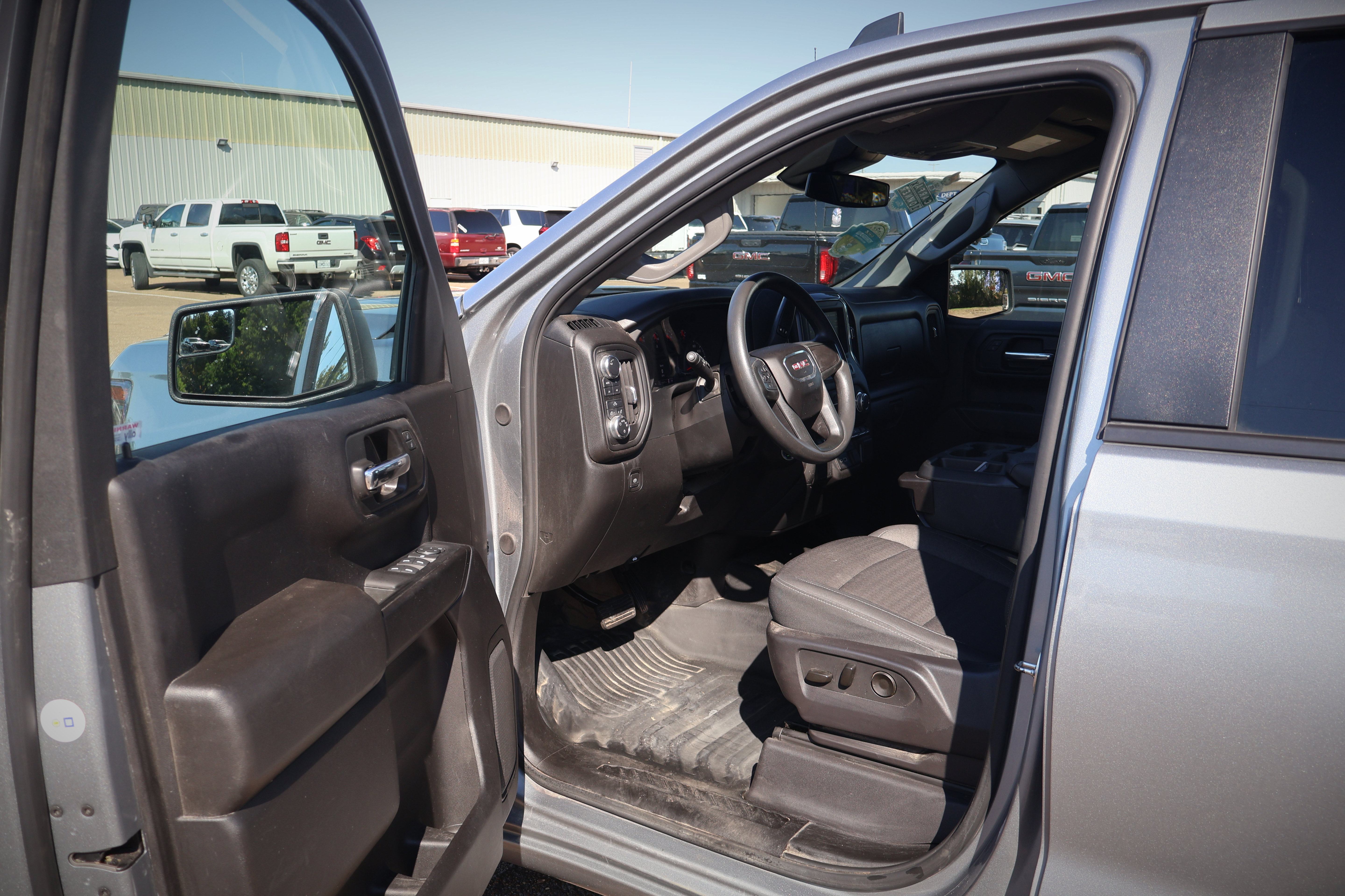 Used 2024 GMC Sierra 1500 Pro AWD/4WD image 8