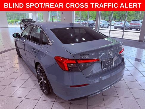 Used 2024 Honda Civic Touring image 5