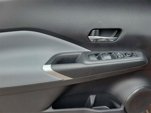 New 2024 Nissan Kicks SR w/ SR Premium Package image 18
