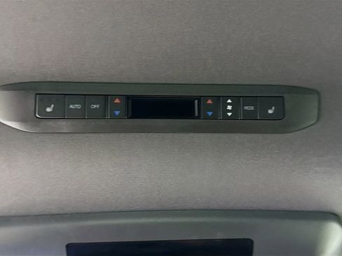 Certified 2023 Toyota Sienna Platinum image 27
