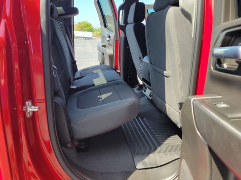 Used 2022 Chevrolet Silverado 1500 Custom w/ Safety Confidence Package RWD image 32