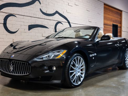 Used 2014 Maserati GranTurismo Convertible image 16