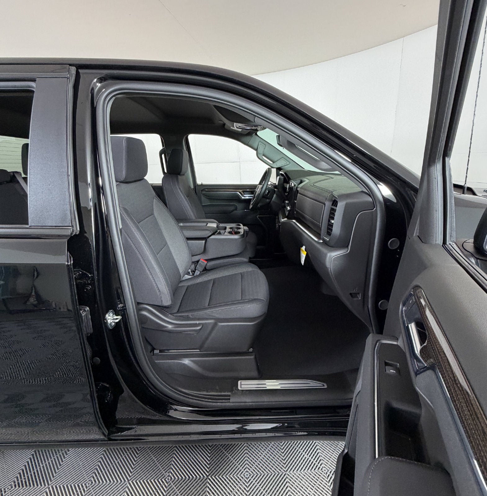 New 2026 Chevrolet Silverado 1500 RST w/ RST Select Package RWD image 6