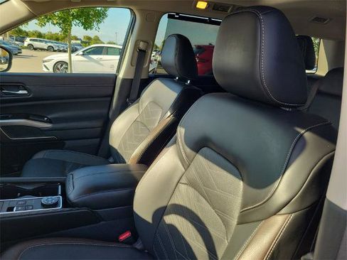 Certified 2024 Nissan Pathfinder Platinum w/ Cargo Package image 23