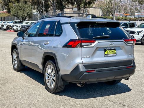 Used 2024 Toyota RAV4 XLE Premium AWD/4WD image 8