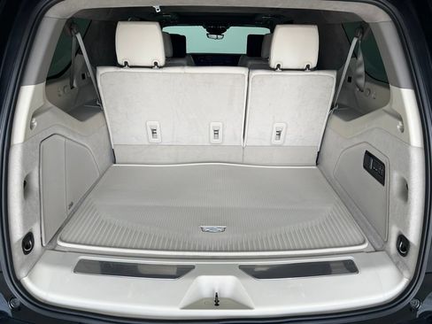 Used 2026 Cadillac Escalade ESV Platinum Sport w/ LPO, ONYX Package AWD/4WD image 26