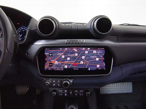 Certified 2019 Ferrari Portofino image 10