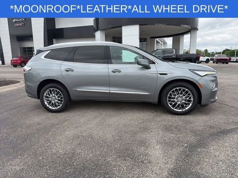 Used 2023 Buick Enclave Avenir w/ Avenir Technology Package AWD/4WD image 14