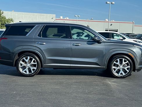 Used 2021 Hyundai Palisade Limited w/ Cargo Package FWD image 6