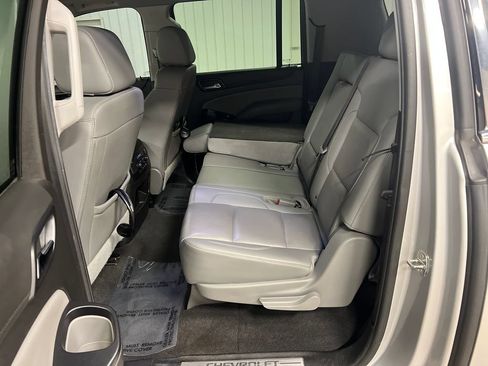 Used 2020 Chevrolet Suburban LT AWD/4WD image 13