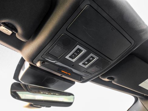 Used 2020 Jaguar XE S image 30