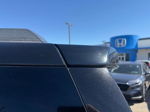 Used 2017 GMC Yukon SLT image 8