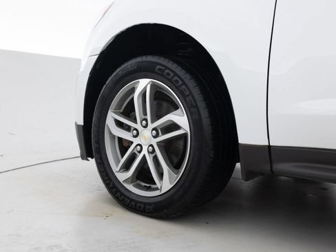 Used 2016 Chevrolet Equinox LTZ w/ Enhanced Convenience Package FWD image 17