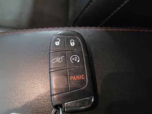 Used 2019 Jeep Compass Trailhawk w/ Cold Weather Group AWD/4WD image 32